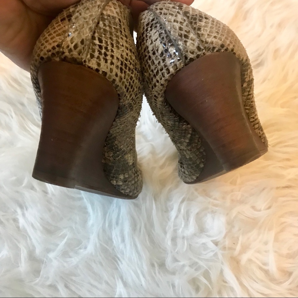 SOLD Tory Burch Caroline Python Wedge - Picture 7 of 7